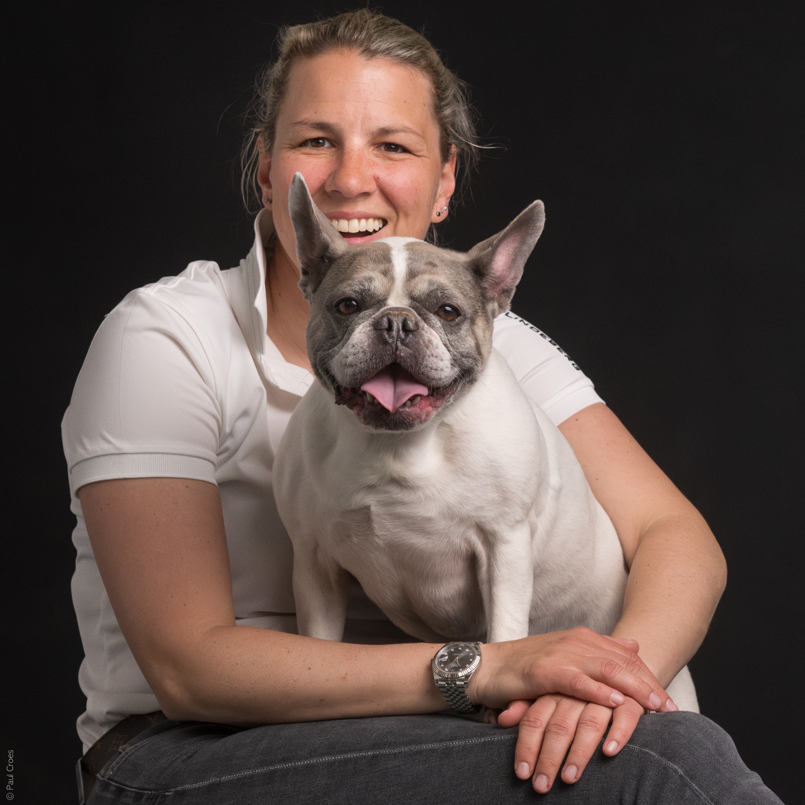 Isabel Scheu mit ihrer Franz&ouml;ischen Bulldogge Hanni Stuttgart Hundeschule