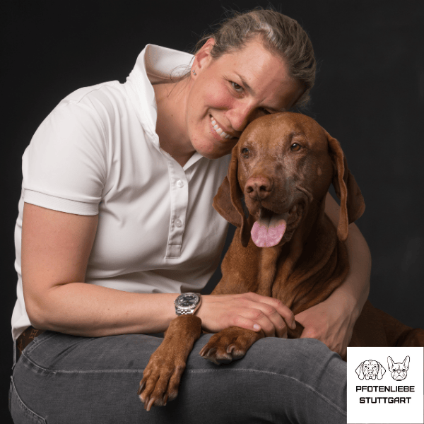 Isabel Scheu mit Janos Kopf an Kopf Stuttgart Hundeschule